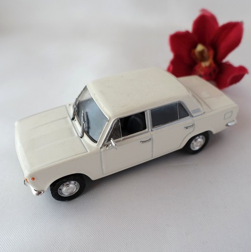 Polski fiat 125p - 125p, weiß